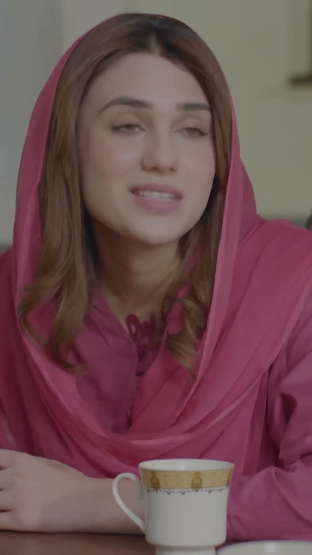 Kya Tum Alizay Ko Kisi Aur Ke Sath Dekh Saktay Ho ? #bharam  #hinatariq  #shorts