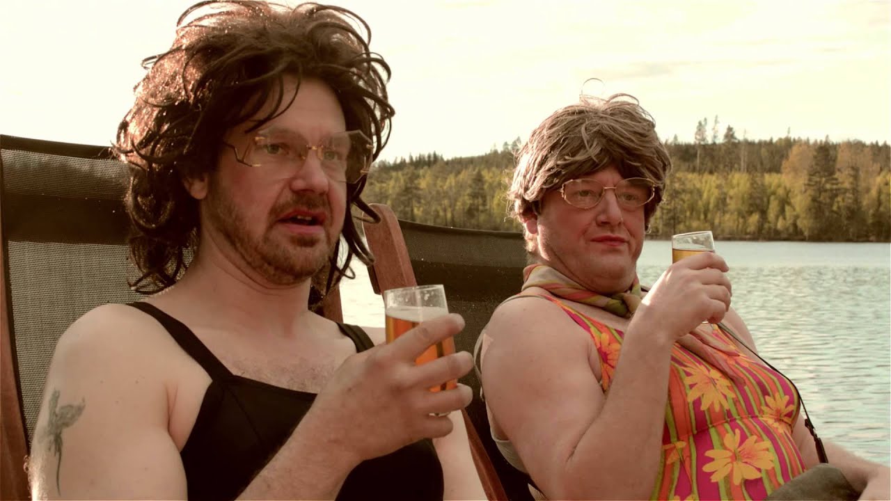 Fjälltunnan: Agneta & Johanna på badbryggan