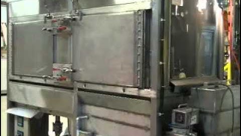 Industrial Cabinet Washer - Rinse Cycle | Niagara Systems | Washing & Sanitizing Machines