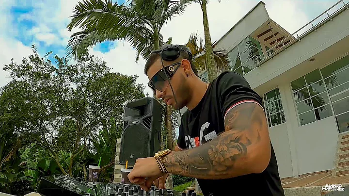 JuanJo Martinez - Paradise Live Set (Morelia, Colo...