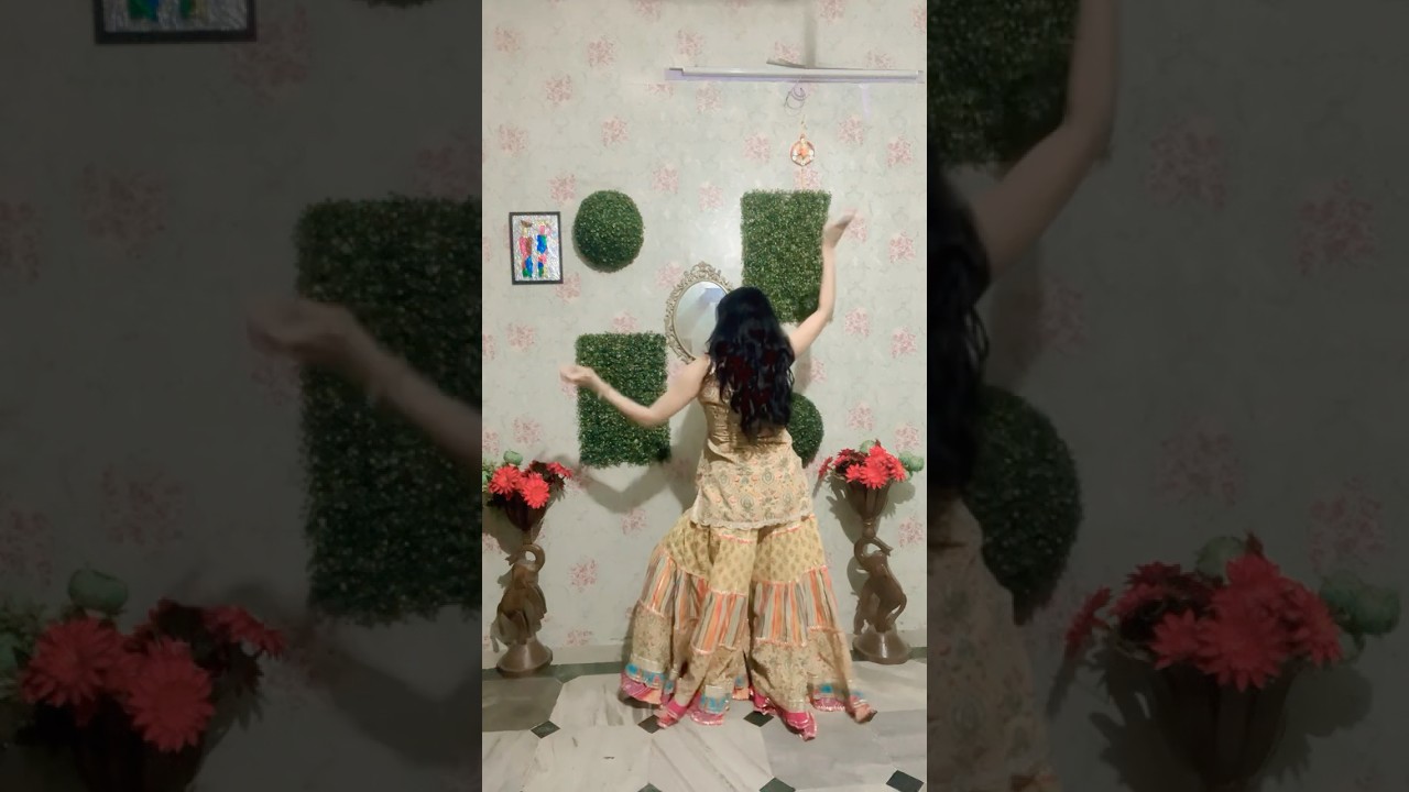 Aaja Nachle|Dancing to Madhuri Dixit&rsquo;s Iconic Song| Pure Bollywood Grace on Aaja Nachle|easy steps