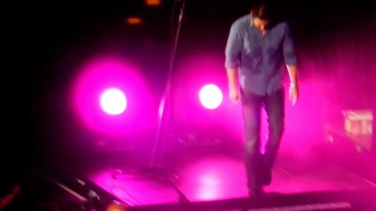 Chris Young Neon ( Charleston Wv. 2012) YouTube