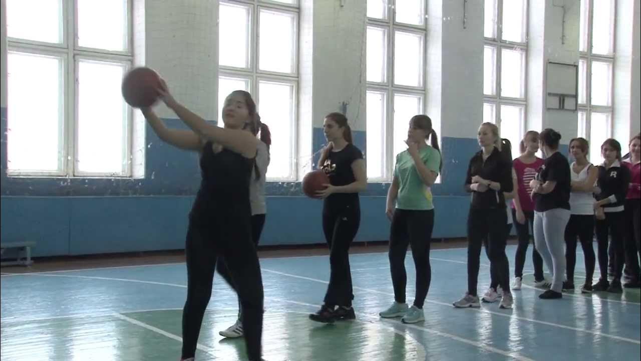 физра 11. физкультура. физическая культура в школе. 11 класс. физкультура в 10 - 11 классах девушки.