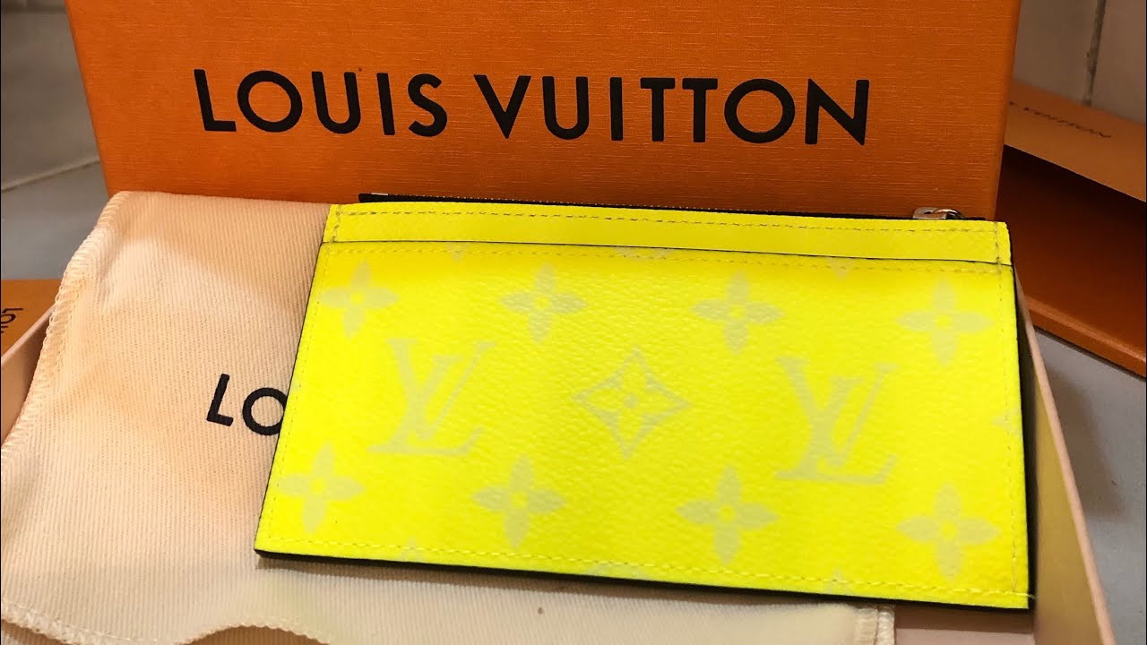Unboxing Louis Vuitton coin/card holder 