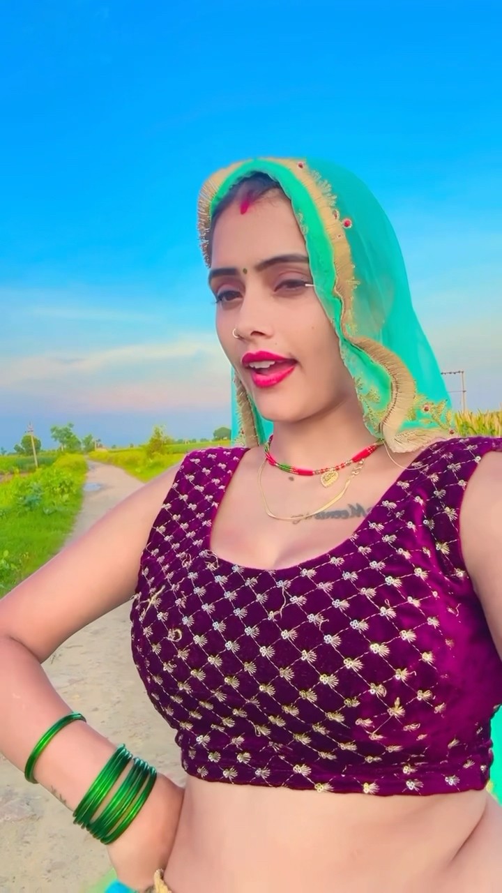 पड़ोस में तो है ?#funny #meenu #trending #ytshorts #shorts