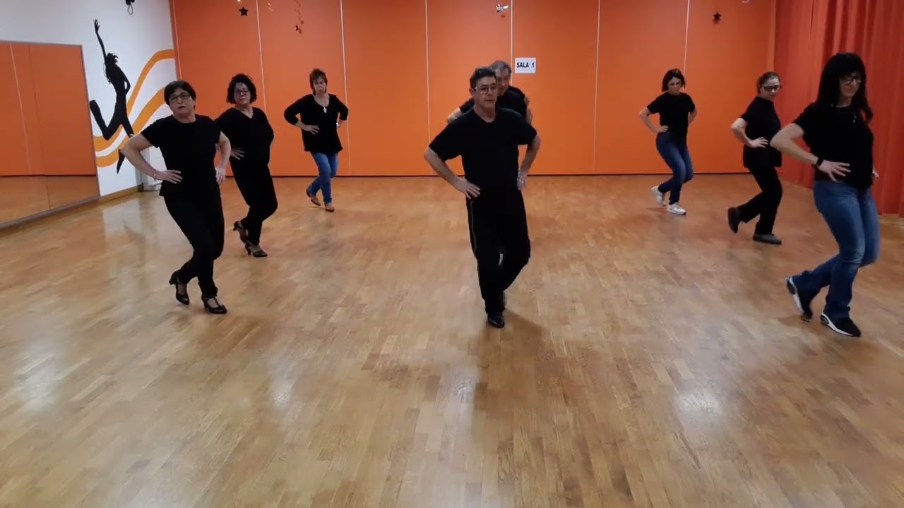 Tarantella  l'unica donna - ballo di gruppo