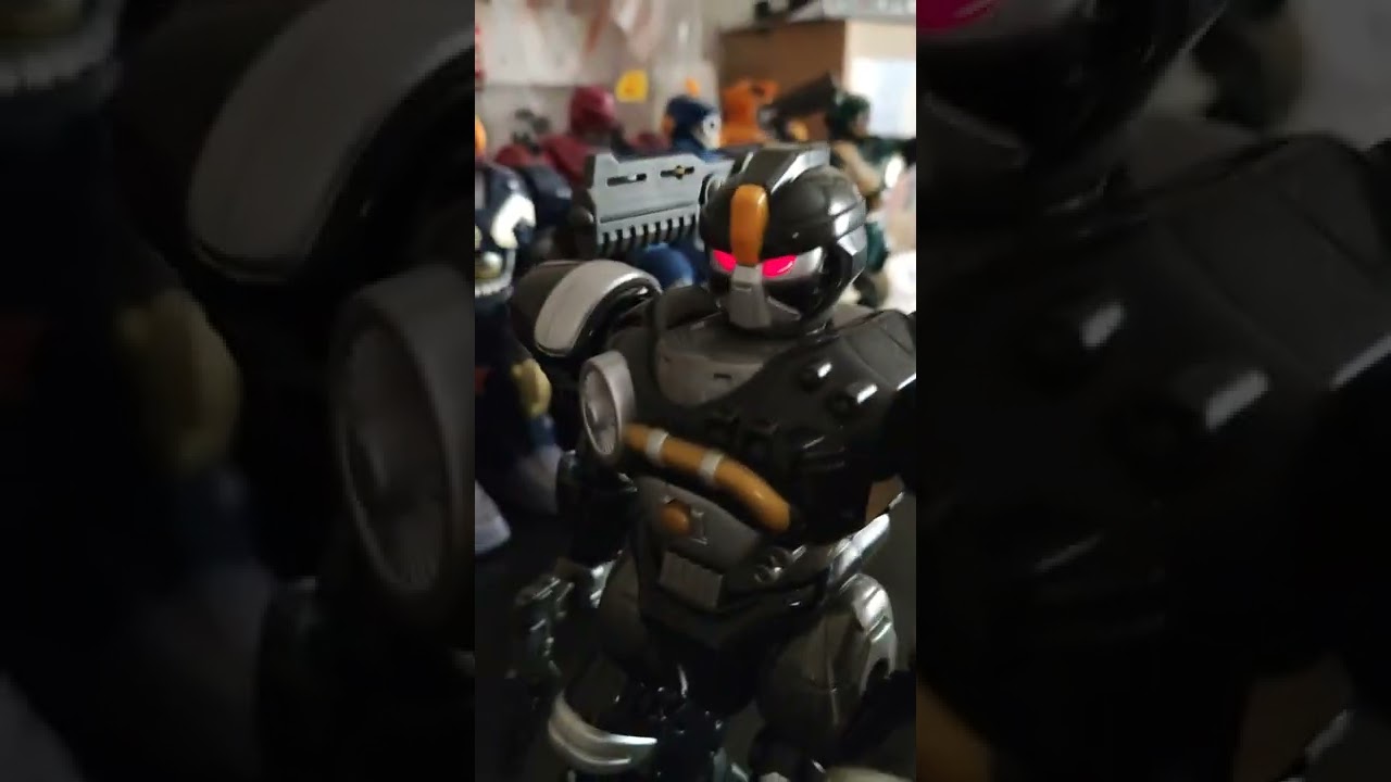 XSS Yellow & silver color variation robot - hap-p-kid cybotronix Mars collection