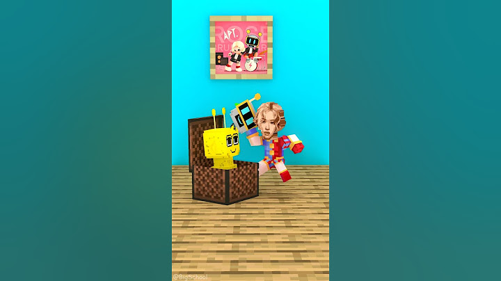 When Rosé has a fake Fun Bot music box! 😁