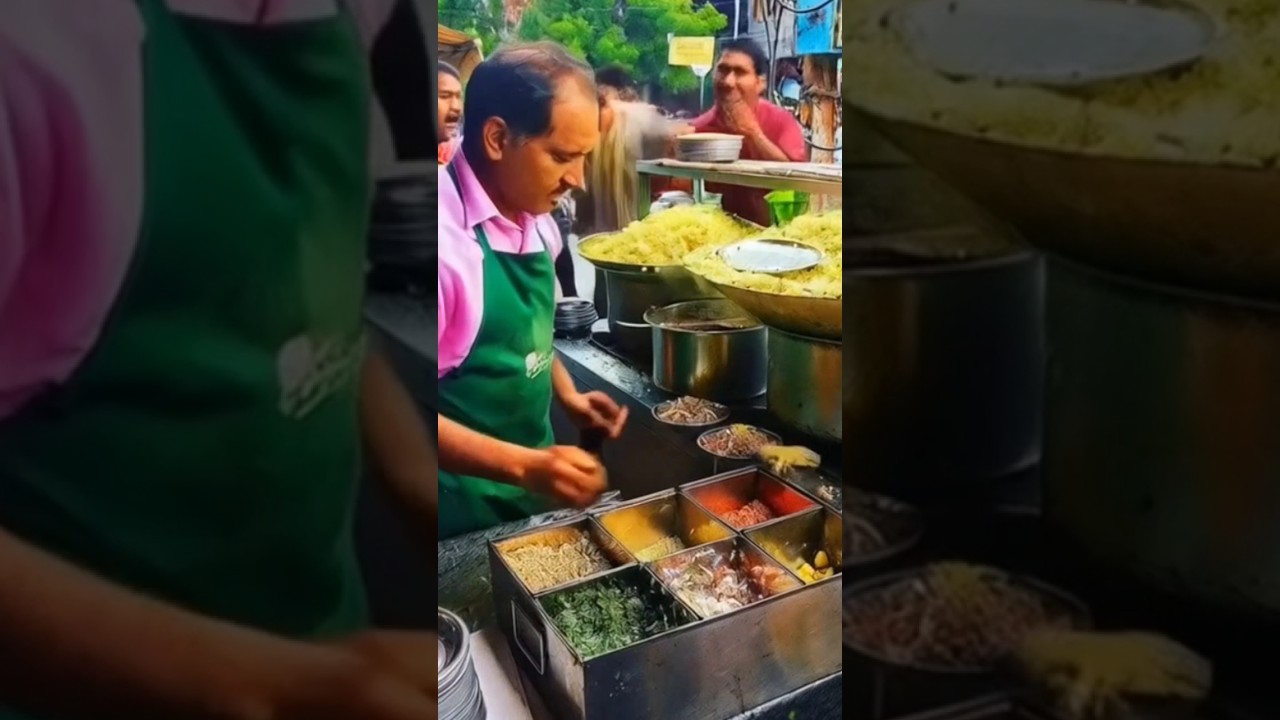 "In a flash, dozens of lizards storm the food stall — chaos erupts in seconds!"😰😰😱😱😱👀🦎