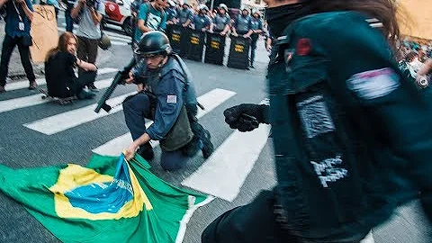 O que acontece quando uma bandeira é danificada?