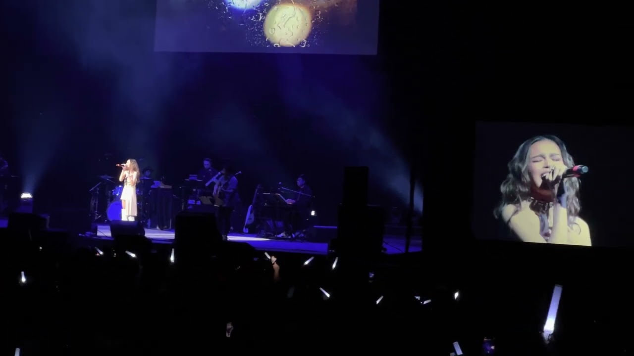 Zephanie LIVE in Winnipeg Canada