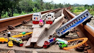 Drama Kereta Api Anjlok dan Tabrakan! Menemukan Kereta Uap Railking, Kereta Api kayu Besar