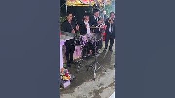 Dàn kèn tây quá lịch sự tại đám tang