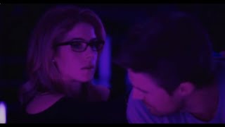 Olicity - Arrow - 5x20 Pt.8 - "Felicity, I trust you" - Felicity stitches Oliver up
