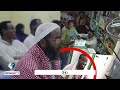 Askari Muraabaxo uu Mobile ku qaatay darteed u dhaawacay Ganacsadihii uu la macaamilay.