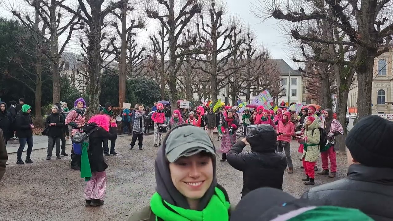 2024-12-07 Karlsruhe - Demo gegen Paragraf 218 - Demo-Impressionen
