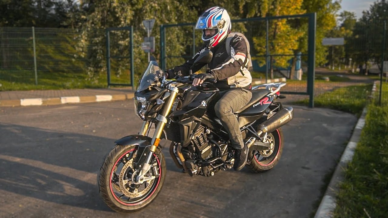 Мотоцикл бмв ф800р