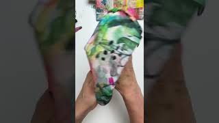 I cannot stop making these mixed media floral fabric zipper pouches! 🧵💕