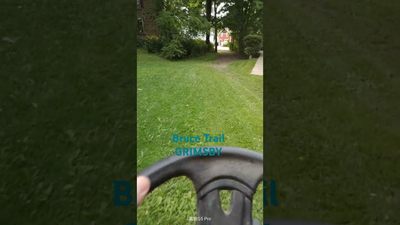 Наш дом у самого начала Bruce Trail - пешего маршрута протяженностью в 900 км.