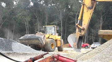 Caterpillar 966F wheel loader at work
