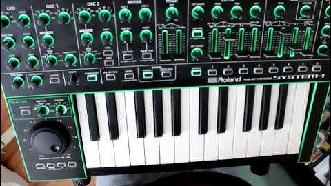 The Big Bonzai Synth Collection Ep. 3.1 "Roland Aira System 1"