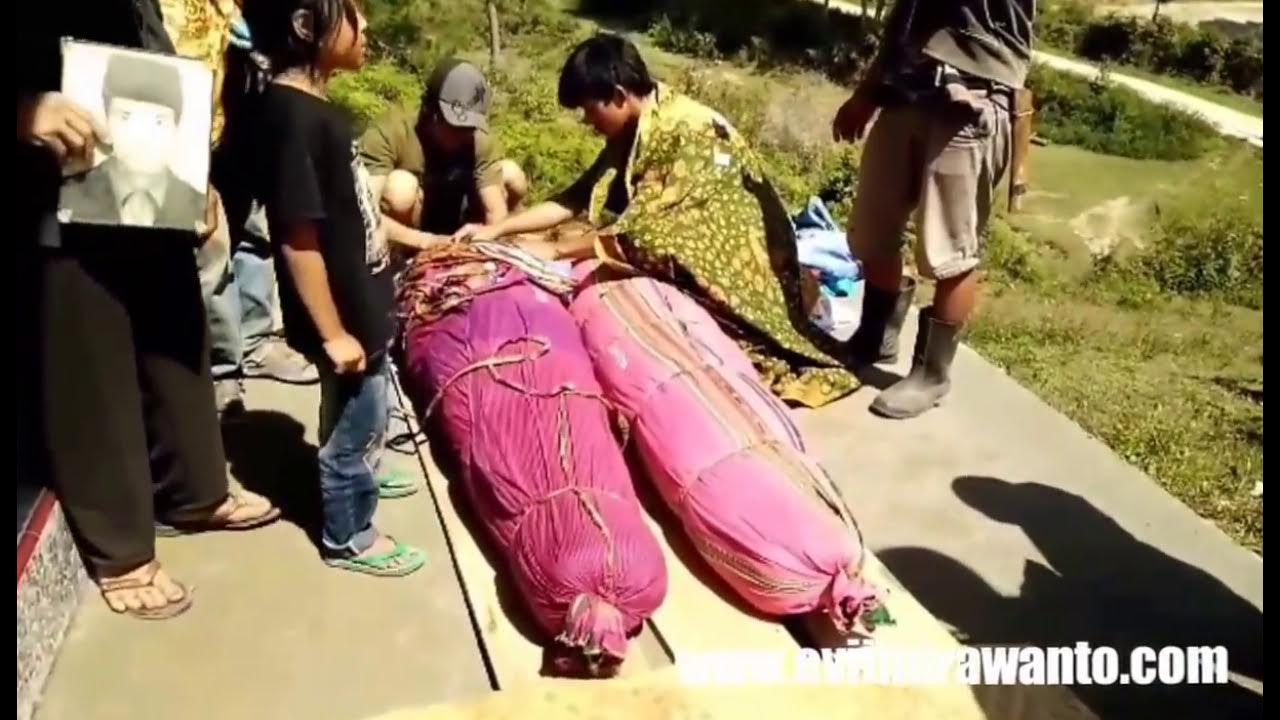 Ma Nene Ritual Pembersihan Mayat Leluhur Toraja Youtube