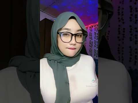 cewek jilbab pengen jilat