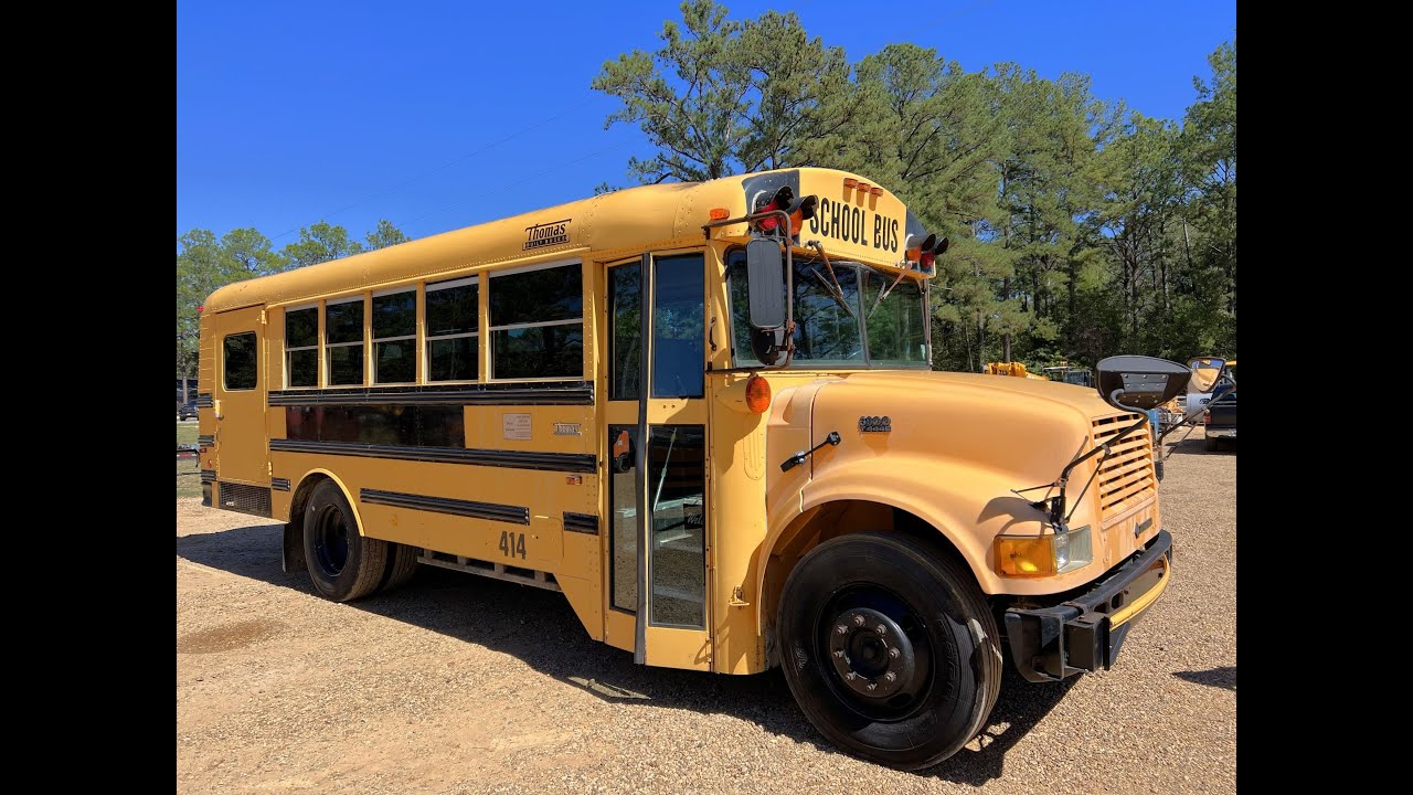 1998 International 3800 28 Passenger Thomas Handicap School Bus VN8144 Lot