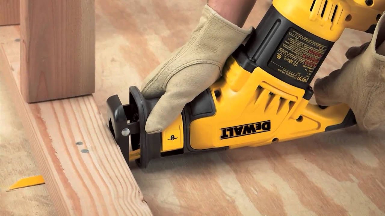 DEWALT DWE357 - 10 Amp Compact Reciprocating Saw (GONEFCO.com) - YouTube