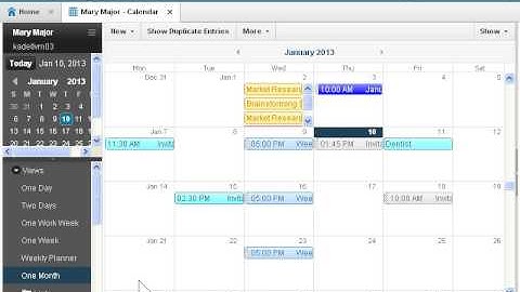 IBM Notes 9 Social Edition Scroll Through the One Month View One Week at a Time