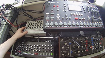 MFB Tanzmaus, Elektron Octatrack, Behringer Model D & Roland SE02