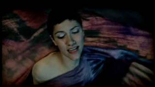 Elisa - "Gift" (official video - 2000) chords