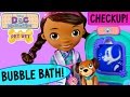 Doc McStuffins FINDO Takes a Bubble Bath &amp; Gets Checkup! Doc McStuffins Magic Talking Doc and Clinic