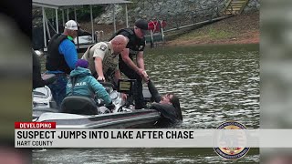 Driver jumps into Lake Hartwell after running from police