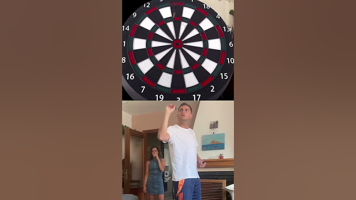 PLAYING DARTS WITH MY GIRLFRIEND using the Granboard Dash 3S electronic dartboard in online mode