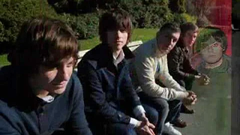 Arctic Monkeys - No Buses
