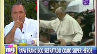 Papa Francisco retratado como superhéroe