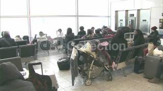 NY:WINTER STORM CAUSES DELAYS AT LAGUARDIA