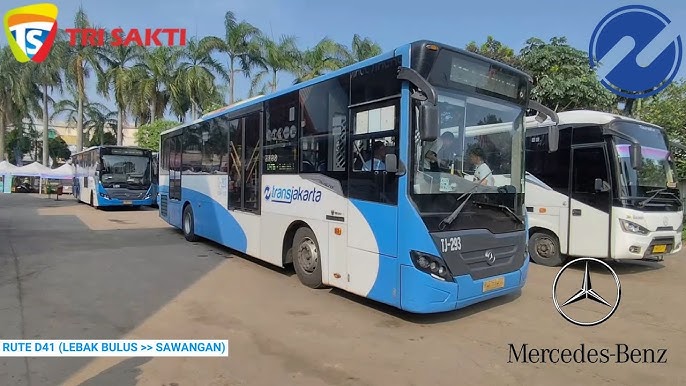 Oglining eshigini yalayotgan onaning porno videosi Lickers bilan jinsiy aloqa video