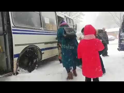 Видео: Ледовый ад в Ставрополе