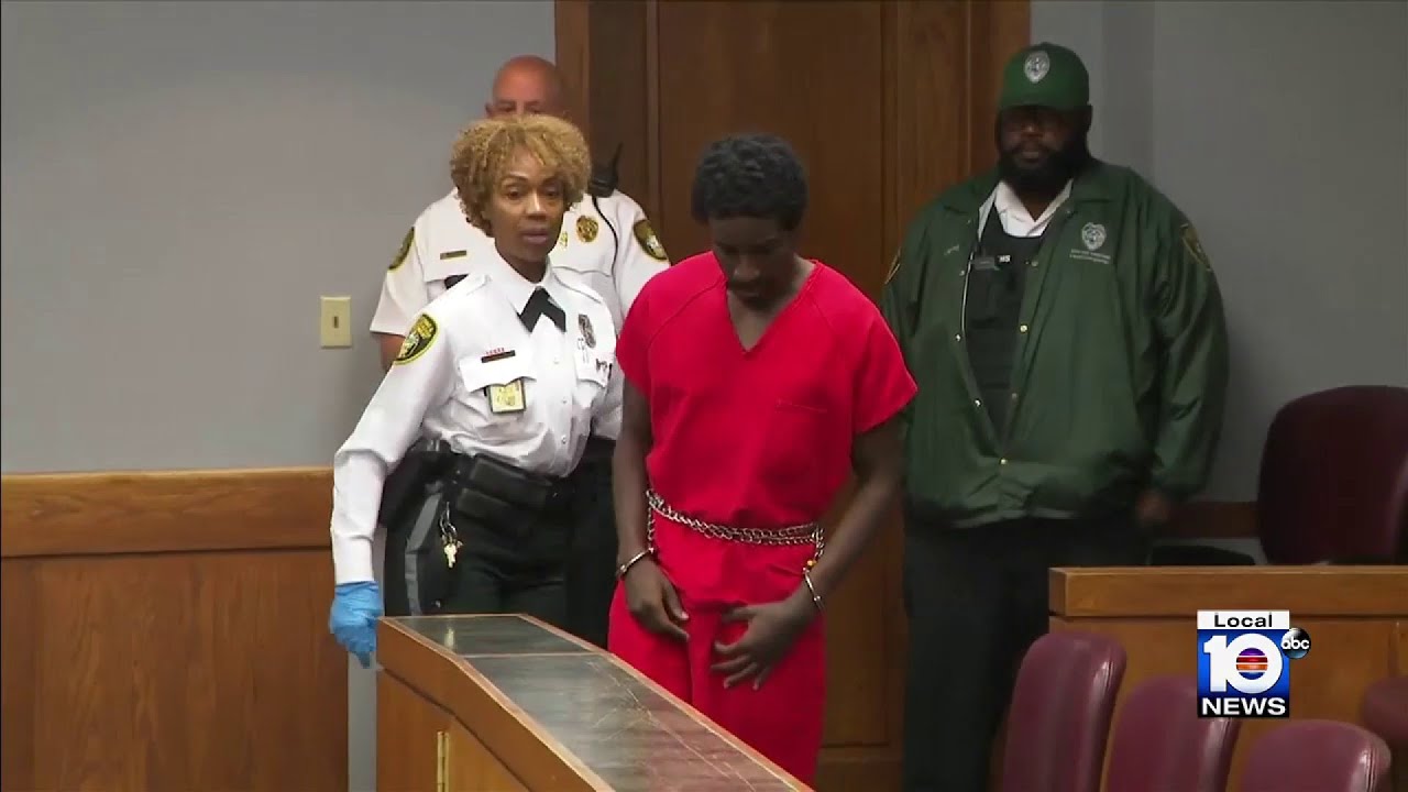 Men charged in shooting of officer appear in court