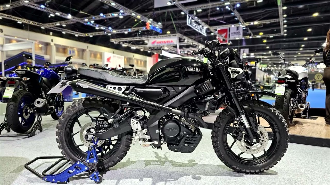 2023 Yamaha XSR155 Black Custom - YouTube