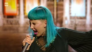 Mina Blue canta Total eclipse of the heart - Dalla strada al Palco 02/05/2023