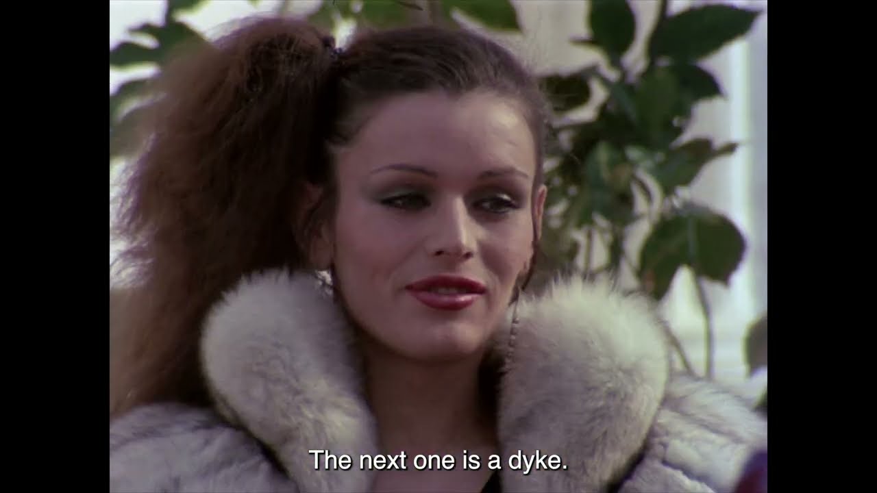 dressed in blue 1983 (1983) - Trailer Rene amor