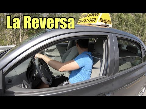 Cómo Conducir un Auto en Reversa /CLASES DE MANEJO/Rolando Cb/AUTOS