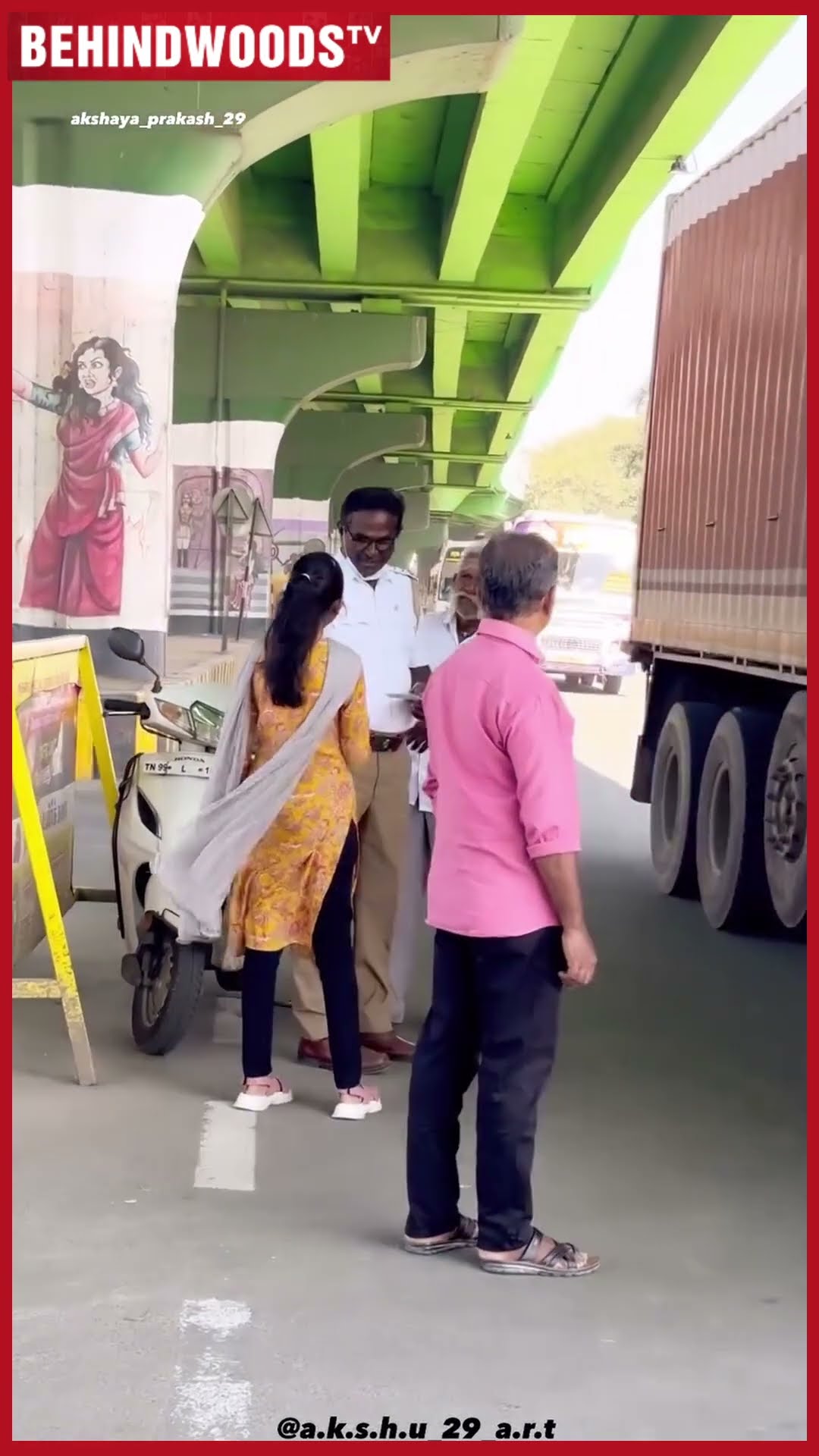 'அட,நான் தானா மா இது' ? Traffic Police-க்கு Surprise தந்த Pencil Artist
