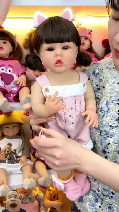 boneka mirip bayi
