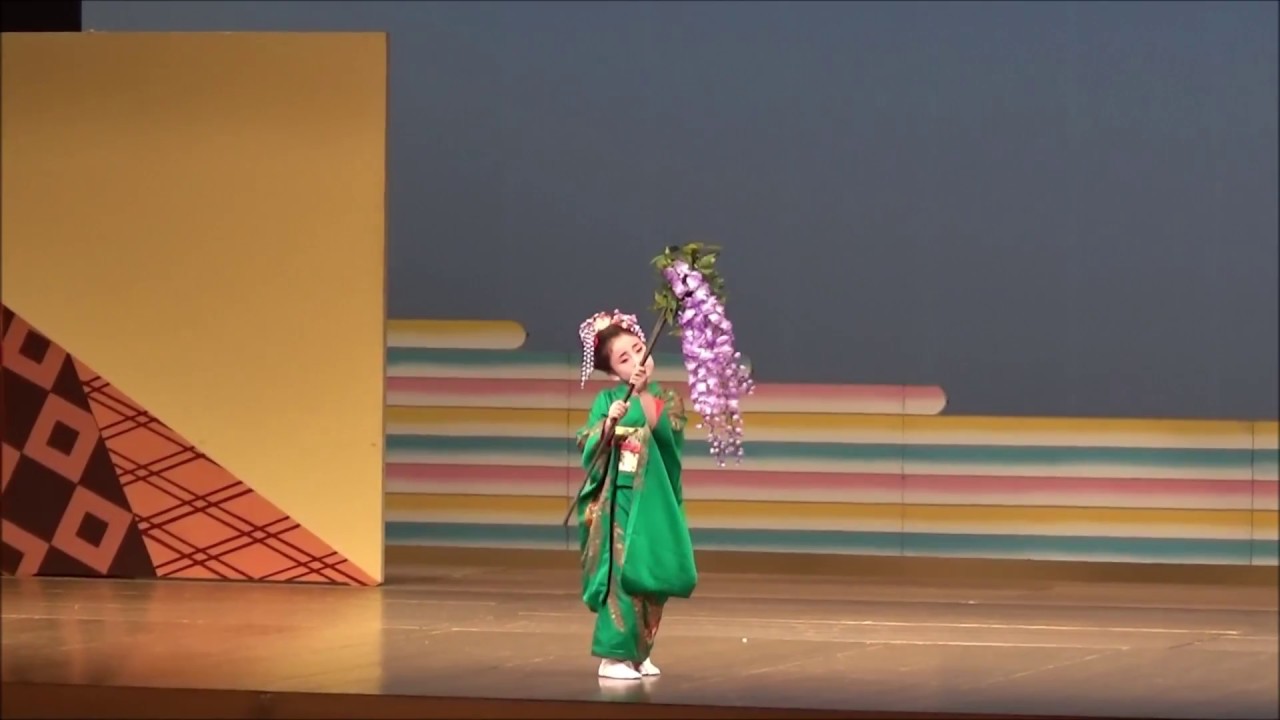 藤の花 日本舞踊発表会【花柳流 梅奈香会】 Japanese dance - YouTube