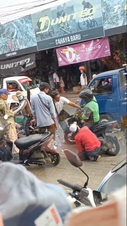 Motor seorang ojol diduga menunggak cicilan dan diambil paksa oleh matel (mata elang)