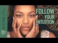 How To Use Intuition: 5 Key Differences Between Your Inner Voice vs Your Thoughts